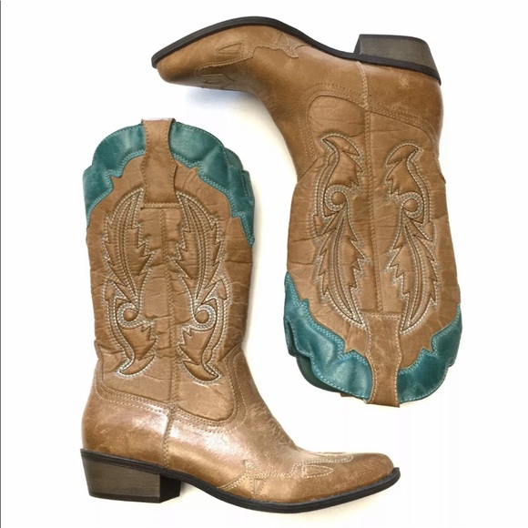 Shoes - ✨ACCEPTING OFFERS ✨ Coconuts cowgirl boots